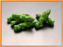 green asparagus tips
